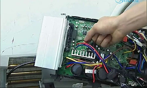 轮台美的空调电话是多少